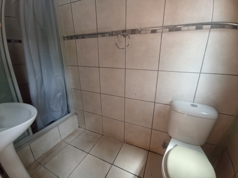 To Let  Bedroom Property for Rent in Bult West North West